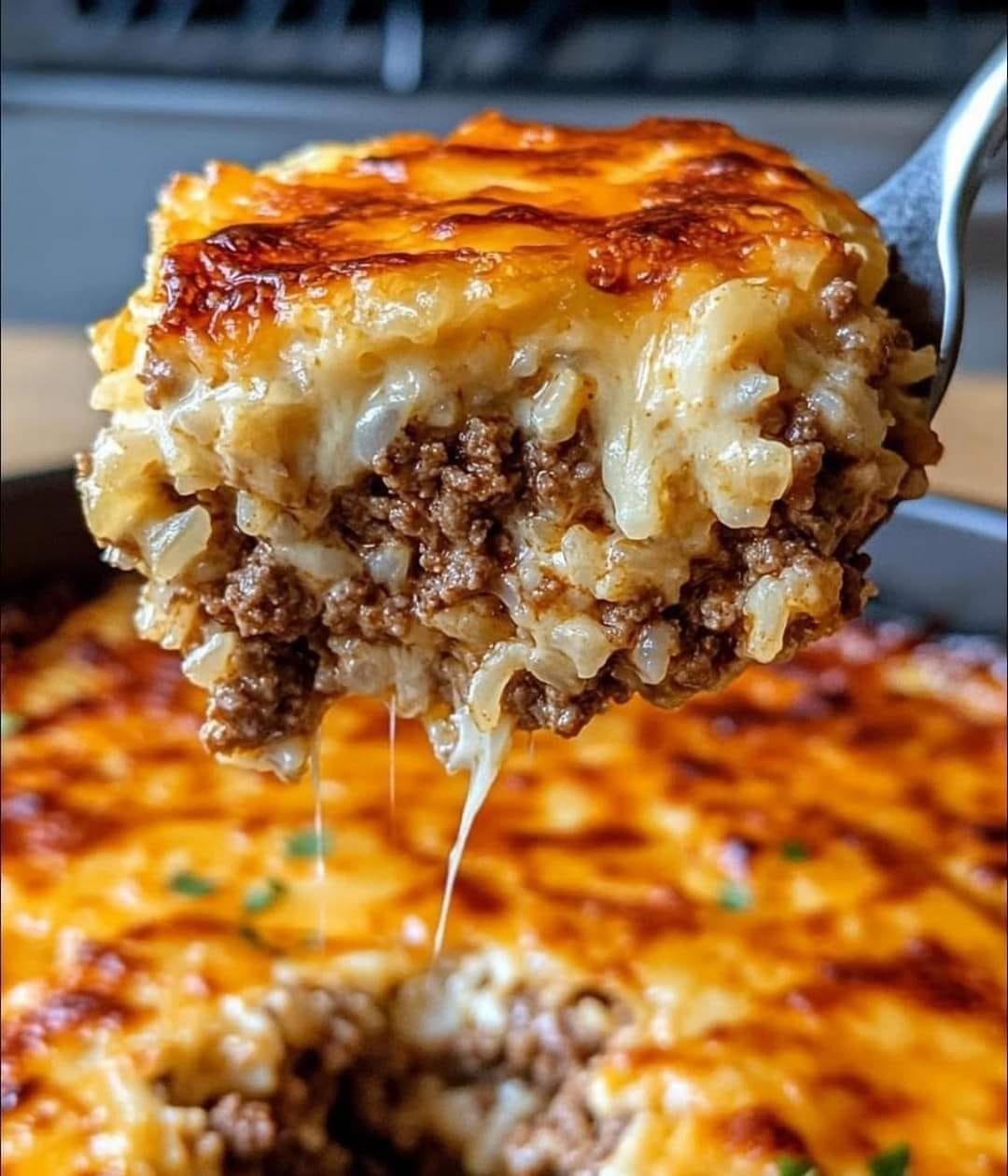 Cheesy Ground Beef and Rice Casserole 462633231_518601201021478_7239783216141136432_n