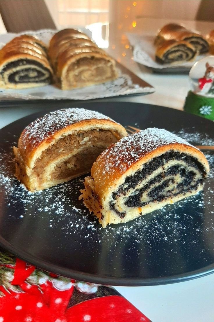 Hungarian Finom, Omlós Bejgli (Beigli) Recipe 562c1f45bc6096b8140aa52b53186797