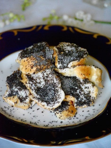 Hungarian Poppy Seed Bread Pudding (Mákos Guba): A Timeless Hungarian Delight 426b1ed811441ad6f1b3bb2d390487e2
