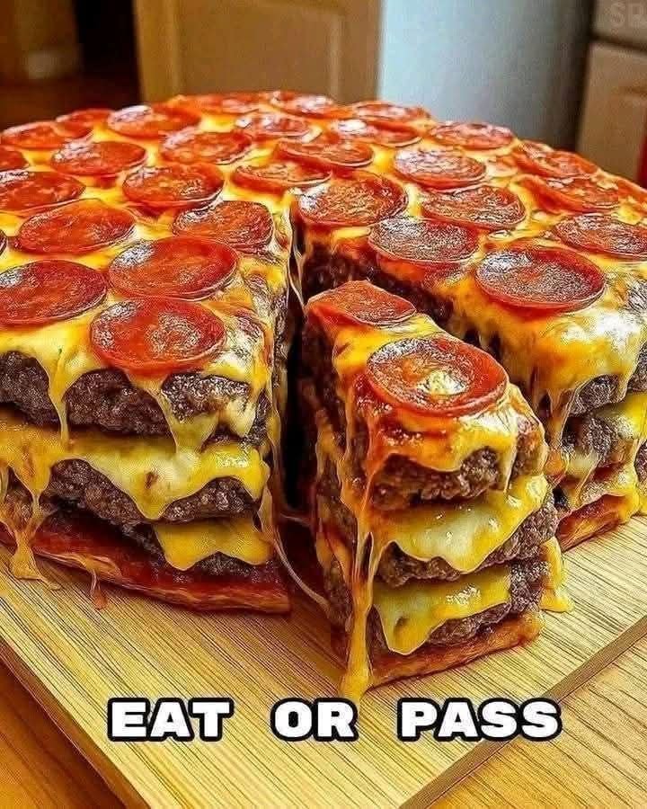 Ultimate Double Cheeseburger Pizza Stack 555488574_774461498735233_2411368951917975948_n