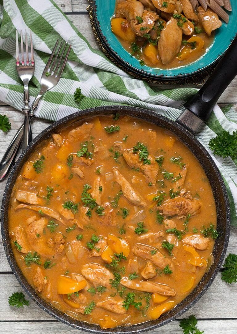 Hungarian Chicken Paprikash 8bb2c5a099417dd72b0bed25b2b25808