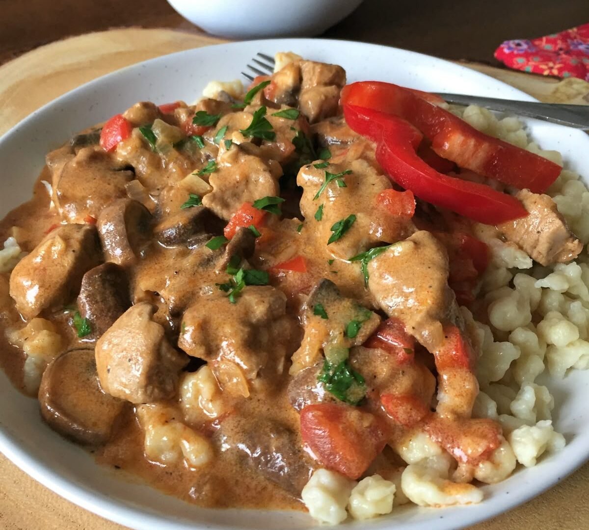 Hungarian Creamy Pork Mushroom Paprikás (Sertés Gombapaprika) de875b325c1333973a25b267e8d0a9fe