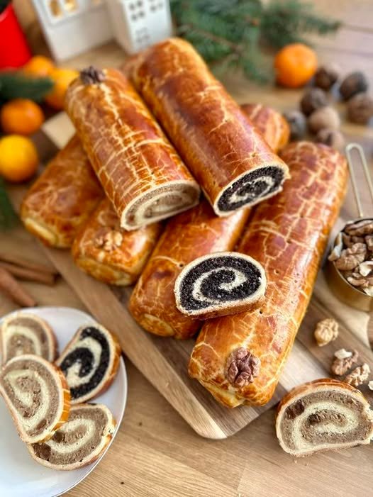 Hungarian Beigli – Walnut & Poppy Seed Roll Cake (Bejgli) 699432453_122241255680311742_488376784552600383_n