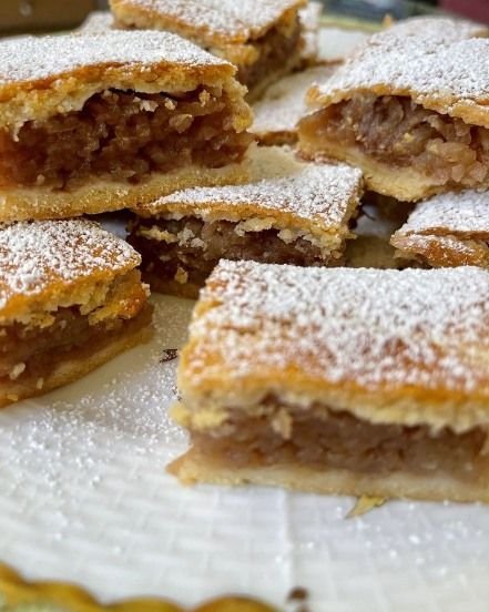 🇭🇺 Hungarian Apple Strudel (Almás Rétes) 11fd8d108f8e3ff36b1cae8a50180360